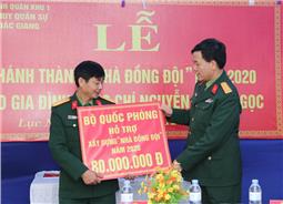 Quân khu: Bàn giao “Nhà đồng đội” cho quân nhân có hoàn cảnh khó khăn